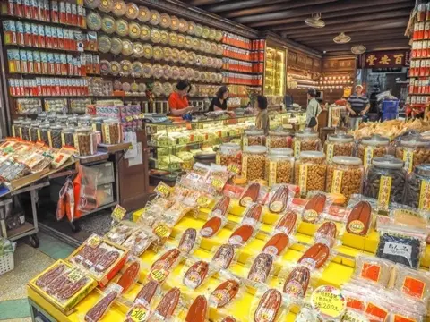 A typical dried goods storefront.