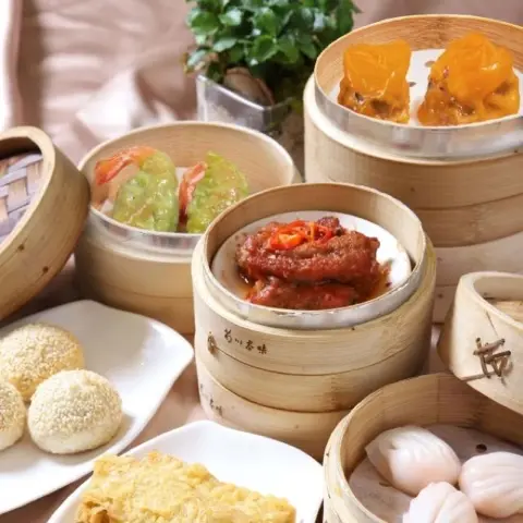 Assorted dim sum, a Jia Yan specialty.