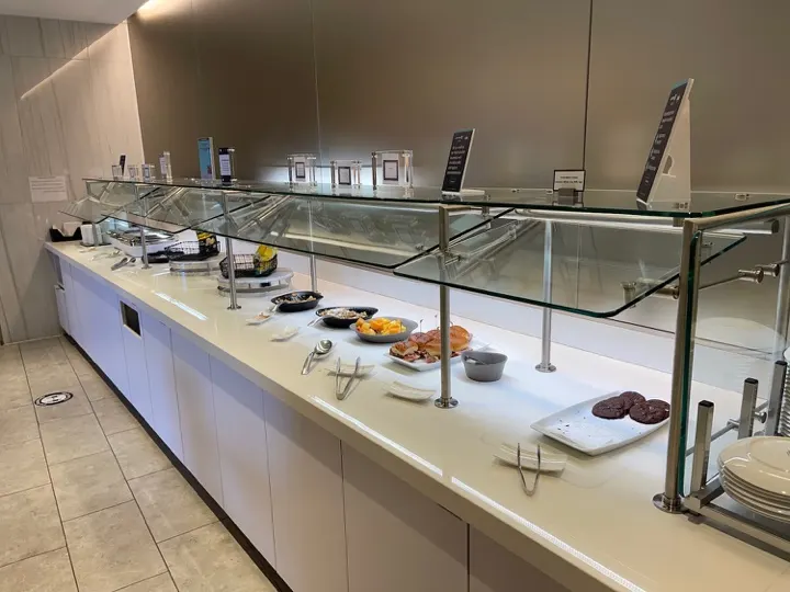 The self-serve buffet inside the United Club lounge at Terminal 7.