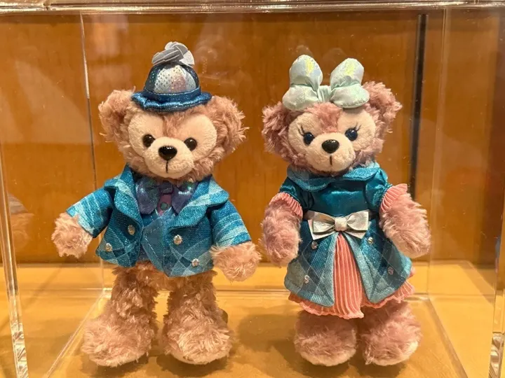 More Duffy and Friends plush merchandise in the 25th anniversary "Sparkling Jubilee" collection.